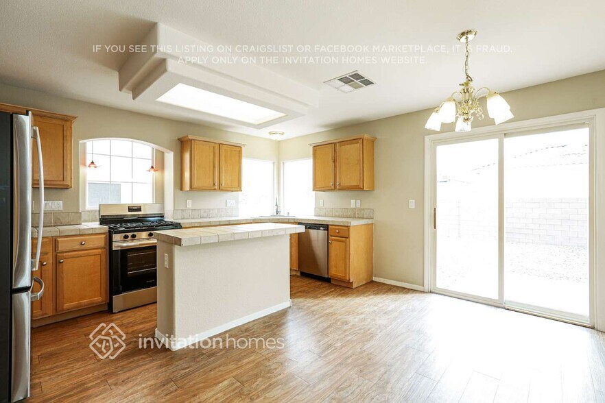 Building Photo - 7654 Glorietta Bay Ct