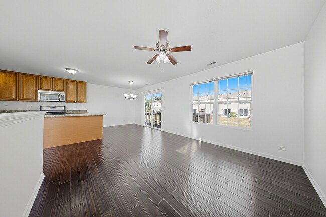 Building Photo - 1070 Turin Dr