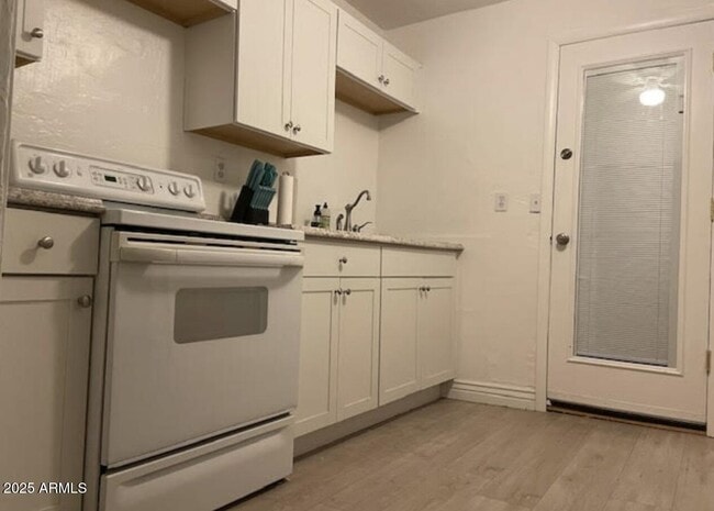 Building Photo - 340 N 12th St