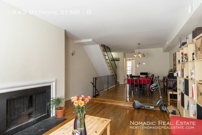 Building Photo - 1843 Biltmore St NW