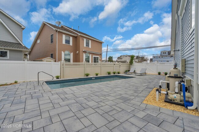 Building Photo - 511 NJ-35