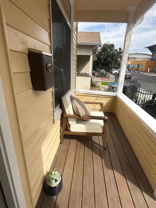 Building Photo - Downtown San Jose- beautifully renovated 3 bed/2 bath house with central heating and A/C
