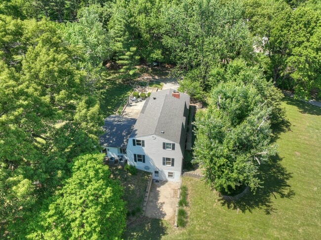 Building Photo - 1306 Marion Dr