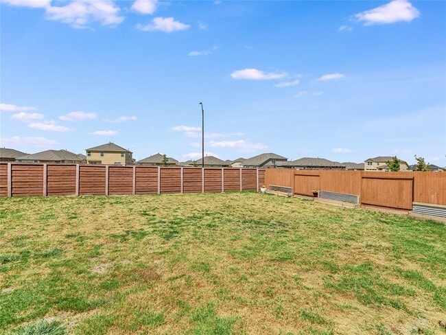 Building Photo - 120 Spanish Foal Trail