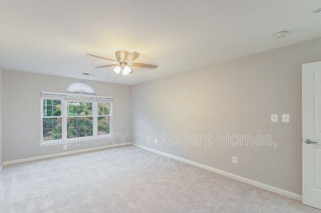 Building Photo - 20366 Birchmere Terrace