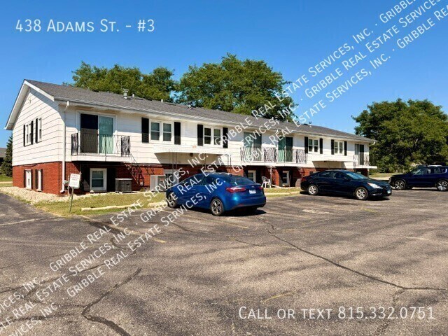 Building Photo - 438 Adams St