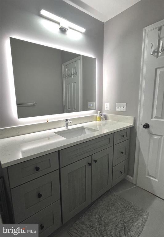 Building Photo - 4513 Monmouth St