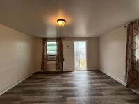 Building Photo - 1071