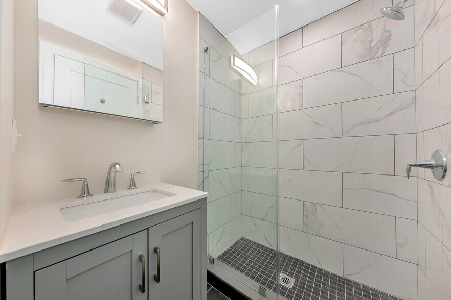 Building Photo - 43 Wright Ave