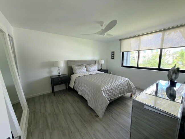 Building Photo - 4242 Deste Ct