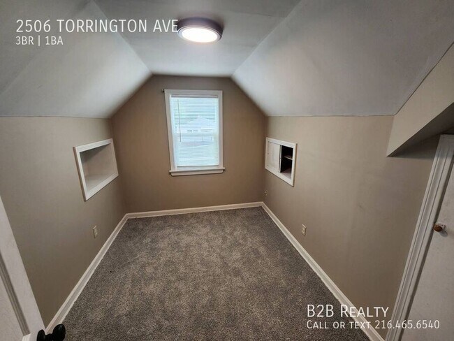 Building Photo - 2506 Torrington Ave