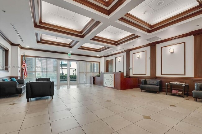 Building Photo - 2665 SW 37th Ave