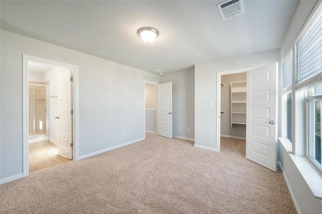 Building Photo - 2045 Arendale Dr
