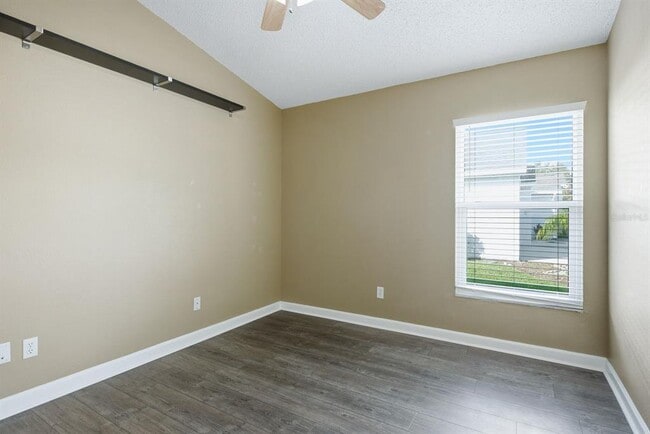 Building Photo - 349 Fountainview Cir