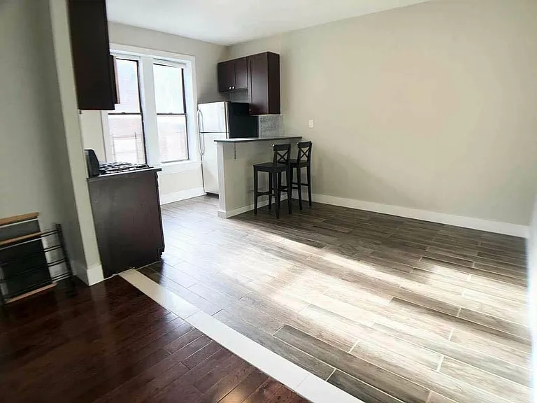 Building Photo - 188 Parkside Ave