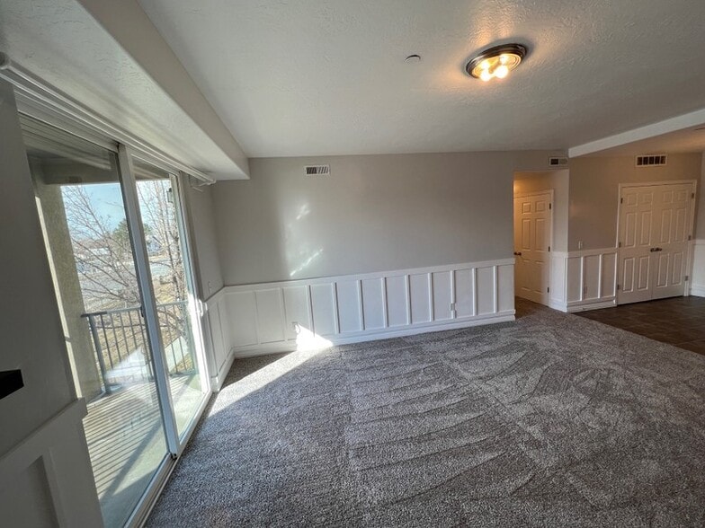 Building Photo - 610 N 400 W