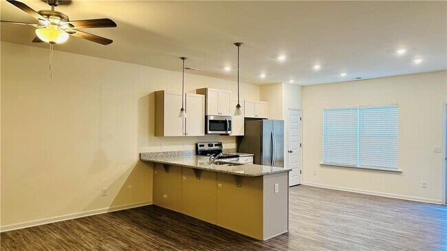 Building Photo - 212 Centennial Cir