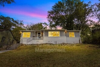 Building Photo - 2609 20th St SW