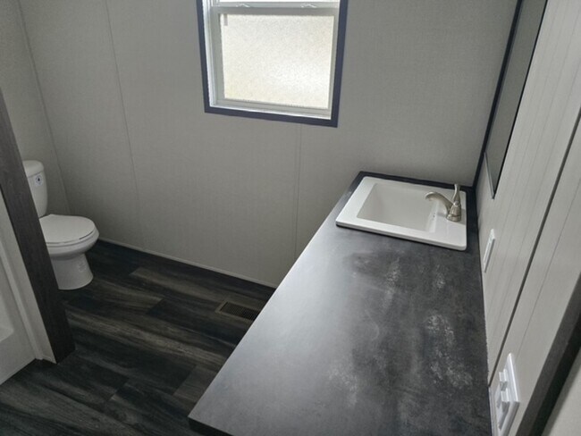 Building Photo - 132 Galahad Dr