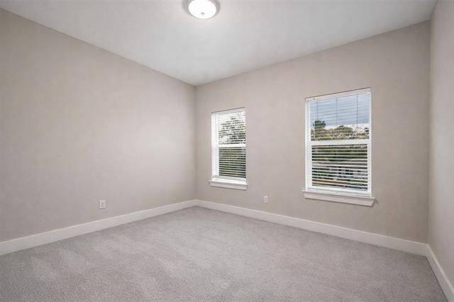 Building Photo - 5000 Linder Ave