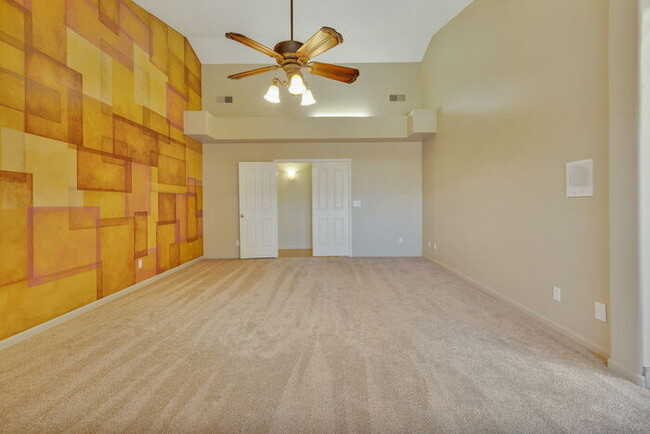 Building Photo - 1307 E Treasure Cove Dr