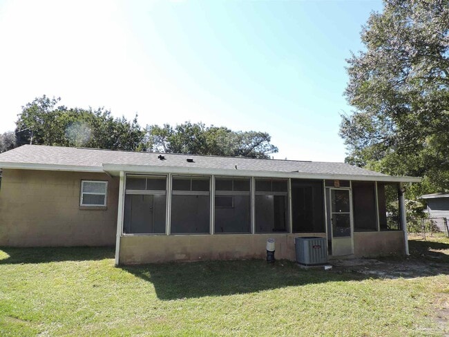 Building Photo - 6970 Woodley Dr