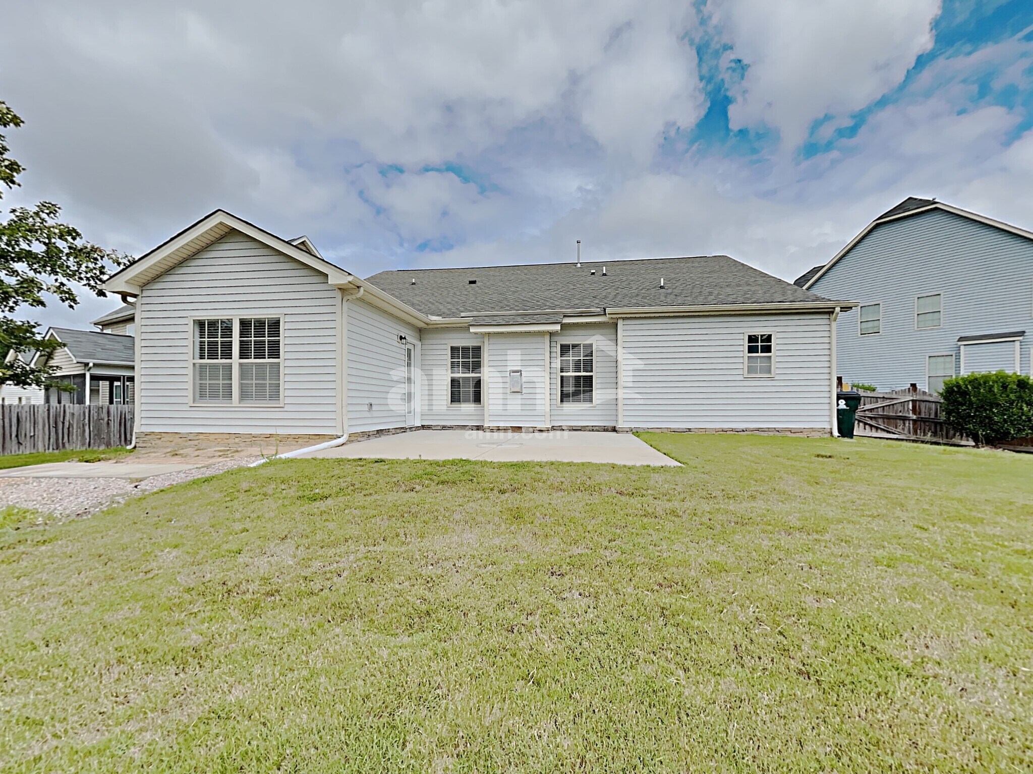 Building Photo - 4404 Johnstown Dr