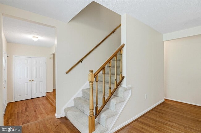 Building Photo - 9708 Locust Hill Dr