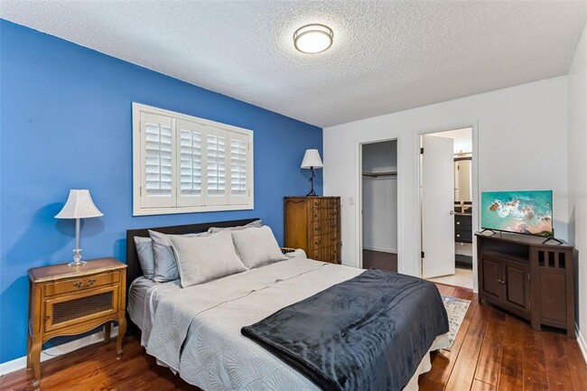 Building Photo - 116 Willow Ave