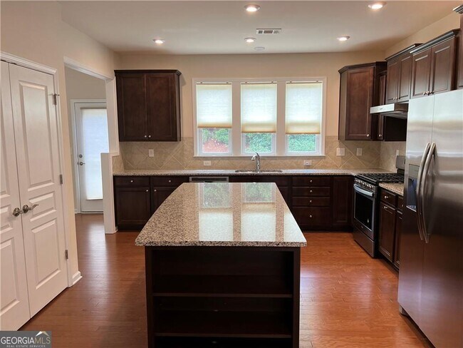 Building Photo - 716 Bay Skipper Ct