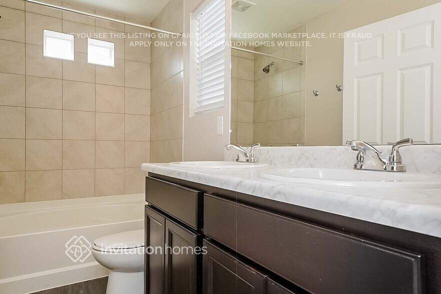 Building Photo - 26177 E Byers Pl