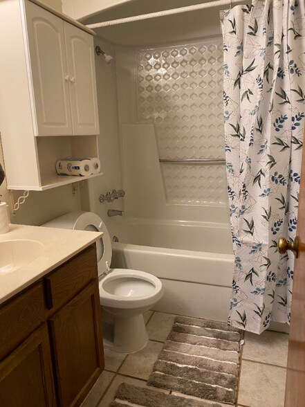 Building Photo - 2009 Greene St