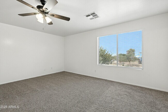 Building Photo - 6412 N 78th Ln