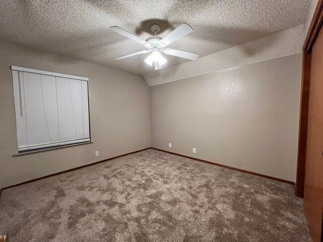 Building Photo - Beautiful 2 Story 5 BD 3 BA Home