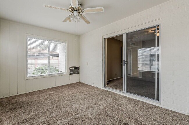 Building Photo - 4328 E Capri Ave