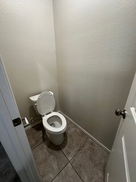 Building Photo - 35288 W San Alvarez Ave