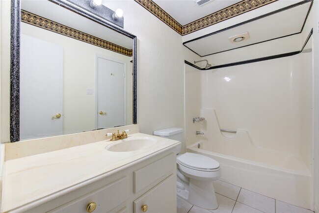 Building Photo - 1927 Ash Meadow Dr