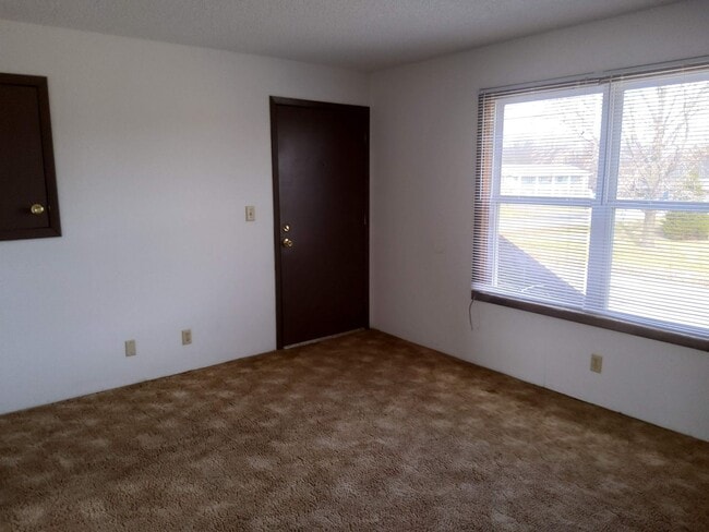 Building Photo - 3009 Mimosa St