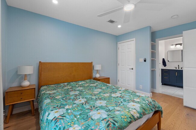 Building Photo - 5701 Breezewood Dr