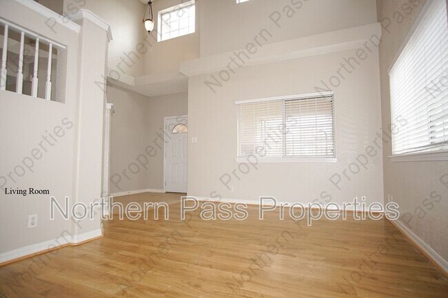 Building Photo - 13717 Paseo De Fe Cir