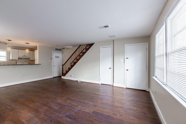 Building Photo - 430 N Patrick St