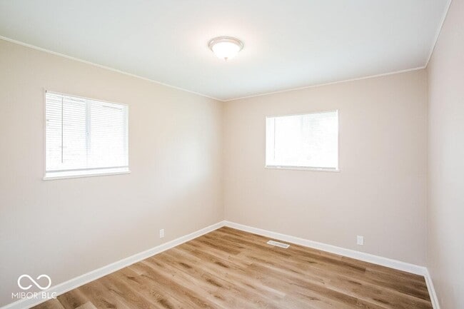Building Photo - 4030 N Grand Ave
