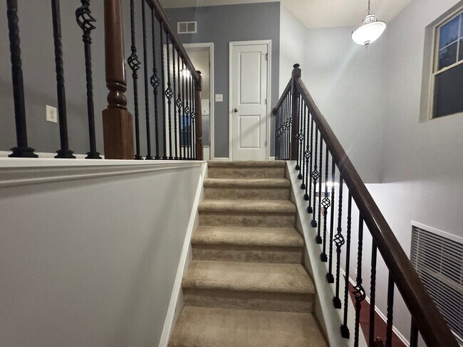 Building Photo - 1052 Spacious Skies Ln