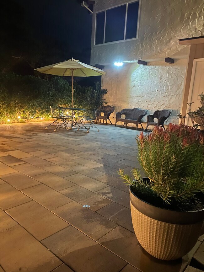 Building Photo - 1255 Yosemite St