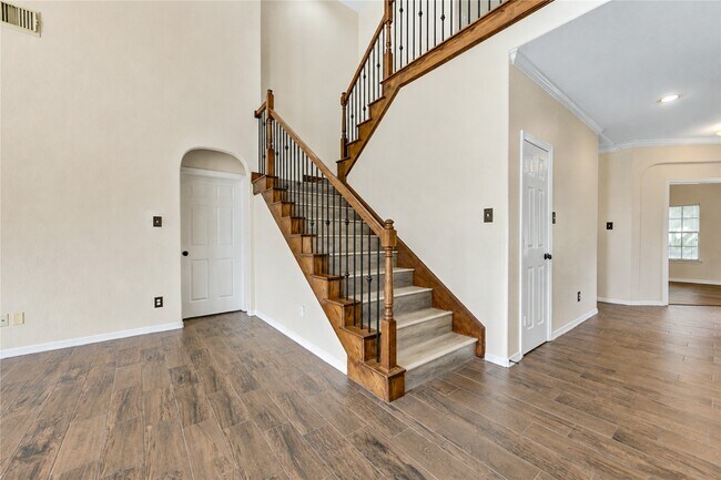 Building Photo - 17415 Elverson Oaks Dr