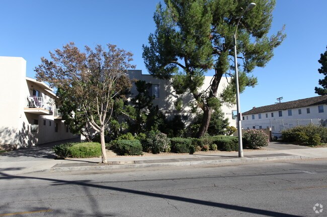 Building Photo - 8720 Owensmouth Ave