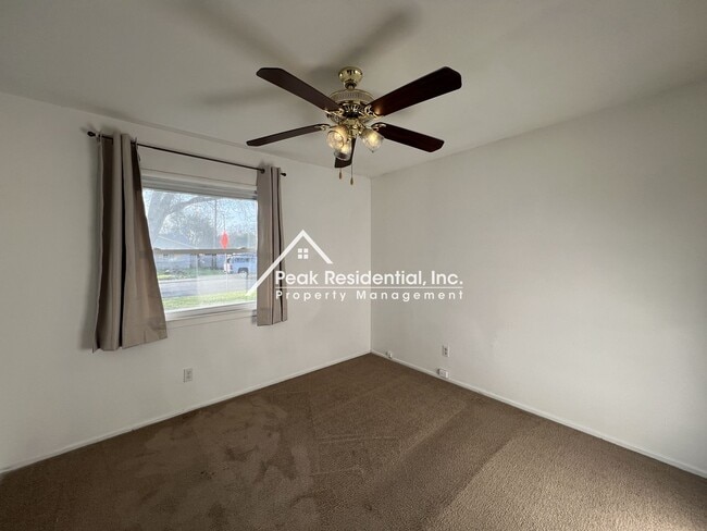 Building Photo - Very Nice 3bd/1ba House with 2 Car Garage