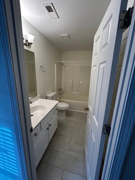 Building Photo - 553 Memorial Drive Ext