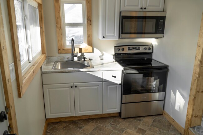 Primary Photo - 401 S Washington St