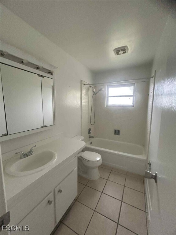 Building Photo - 322 NE 11th Pl